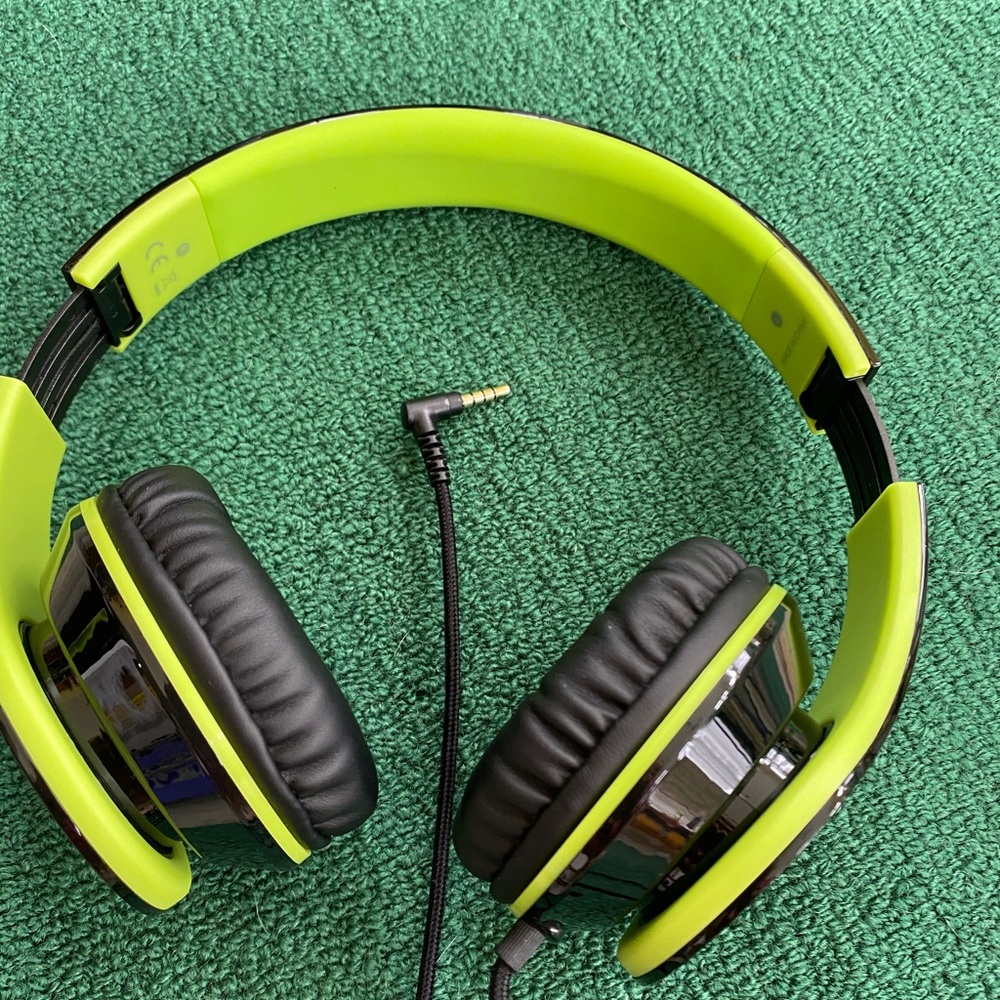BACK TO SCHOOL Elecder i40 Headphones for Kids